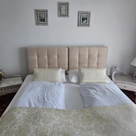 Gutmann Guest house 3*